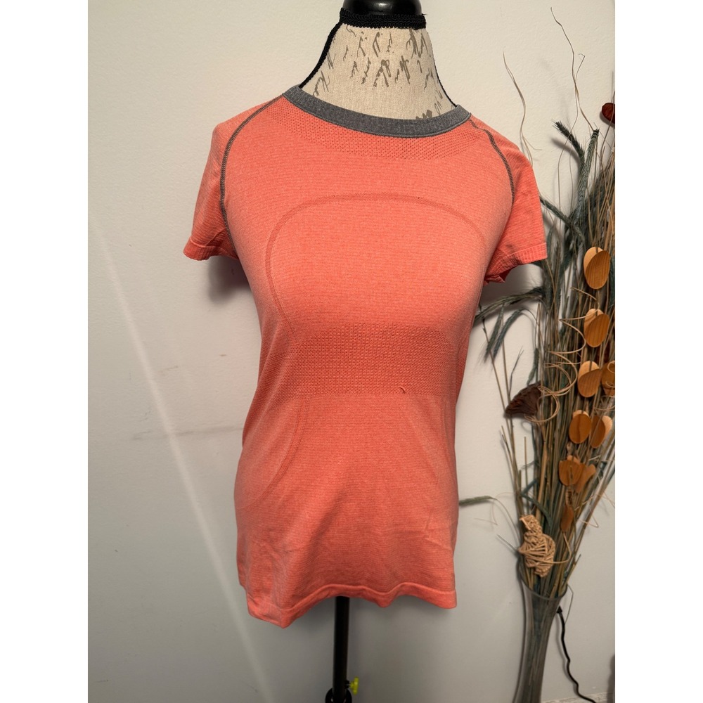 Lululemon Swiftly Tech Short Sleeve Crew Coral Orange Grey Size 10‎ R636